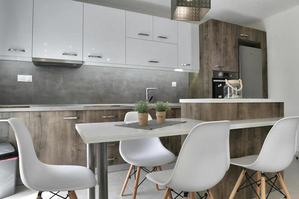 Crystallia Seaside Maisonette By Rentalspro- Nea Moudhania Exteriör bild