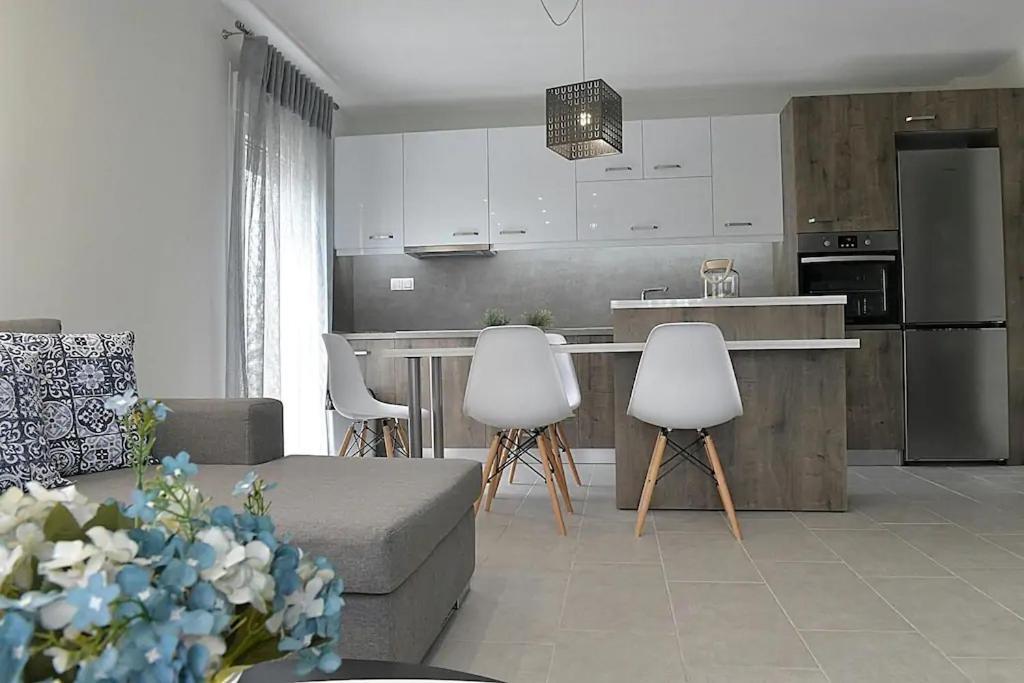 Crystallia Seaside Maisonette By Rentalspro- Nea Moudhania Exteriör bild